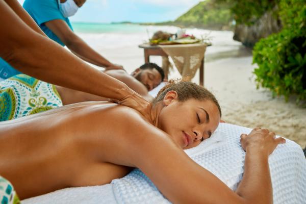 Wellness- Massage on the Beach Couple