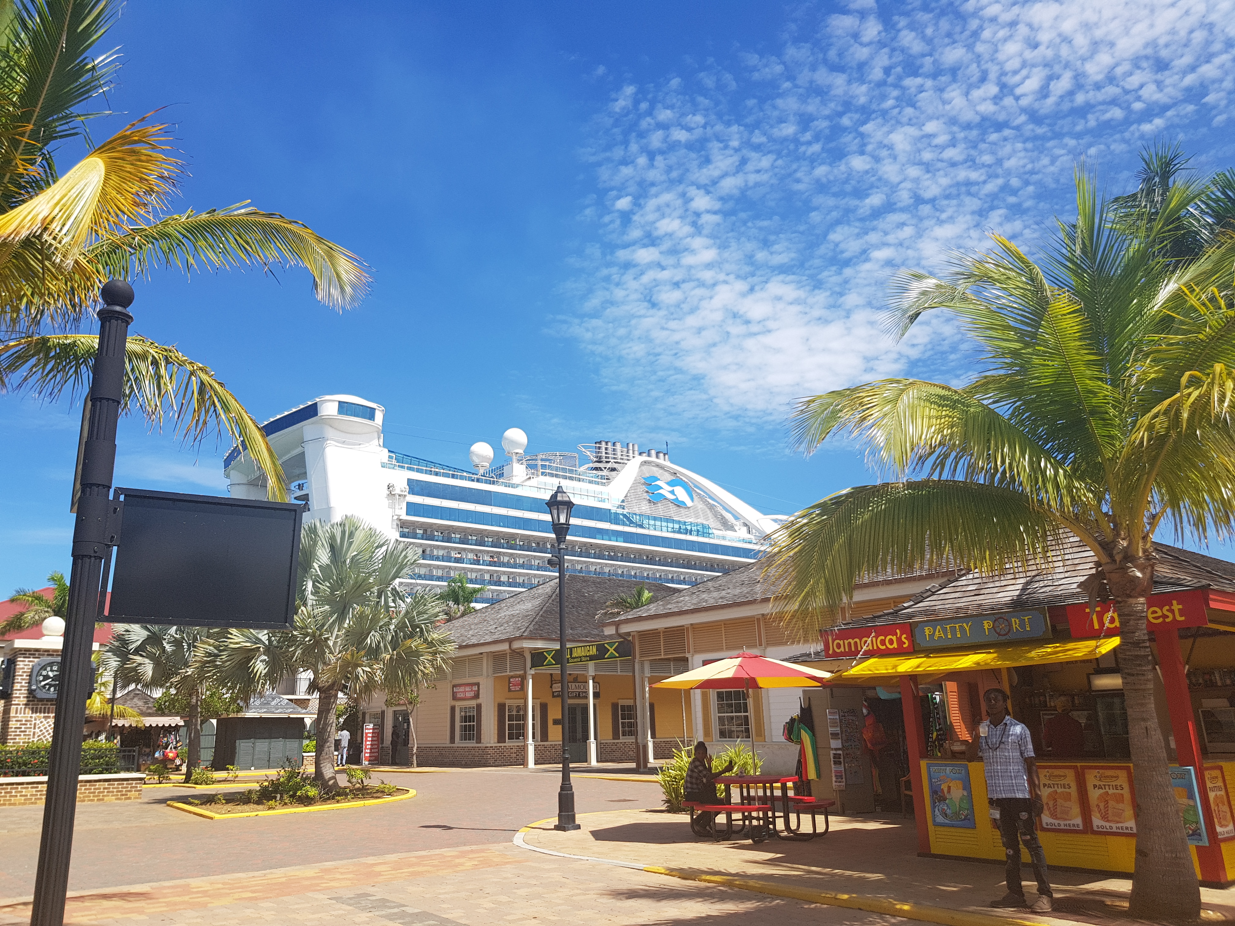 Falmouth Cruise Port: Patty Stall and Cruise Ship