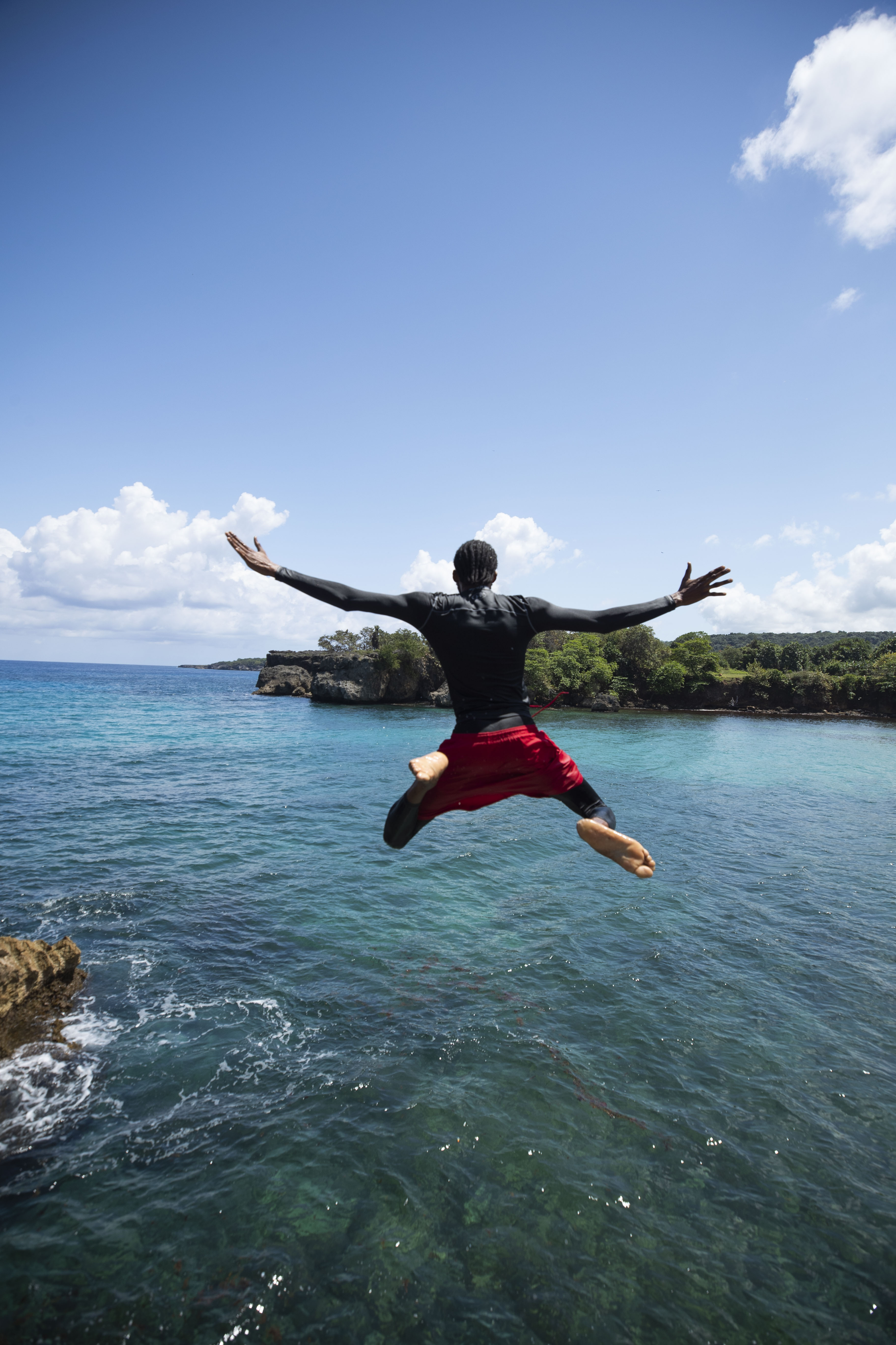 cliff jumping