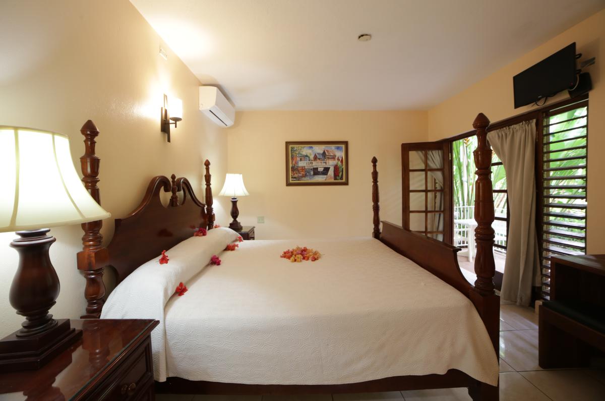 Negril Palms - Standard Room